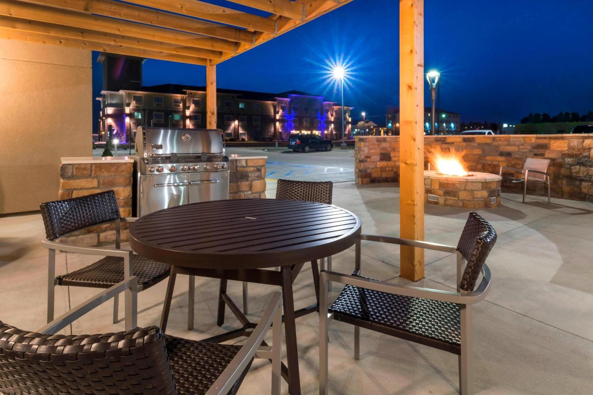 Towneplace Suites By Marriott Hays Exterior photo